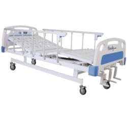 CAMA HOSPITALARIA MANUAL 3 MANIVELAS CON BASE SEMISOLIDA – C3031-2